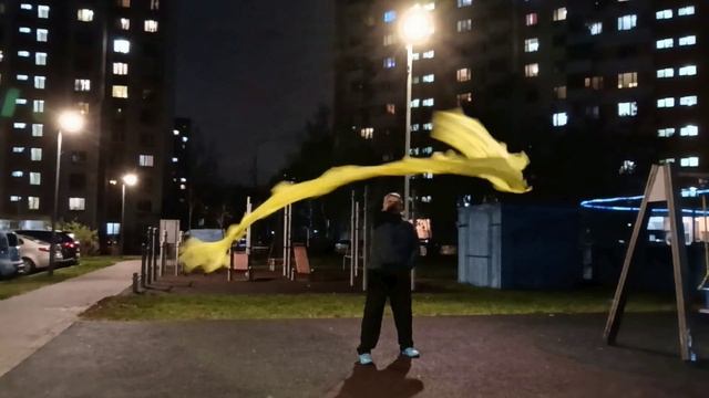Вечерняя разминка с 6-ти метровой лентой Дракона на палочке (5)