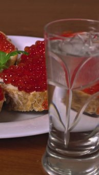 Икра и водка )))