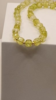 Комплект из кубического хризолита