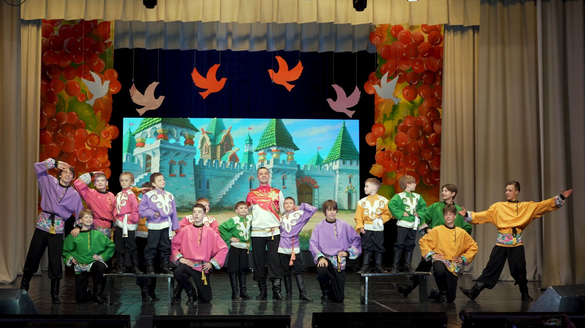 Ансамбль танца "Метелица " . "Хвастунцы"