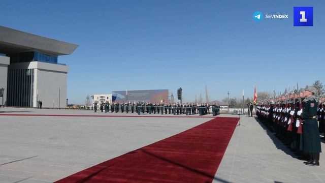 Фанфары и почётный караул: Путина торжественно встретили в Бишкеке