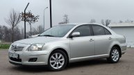Toyota Avensis 1.8 MT 2007 серебристый