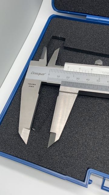 Штангенциркуль 0-300мм 0,05 нониусный с цельной рамкой 1120-3130-А Dasqua