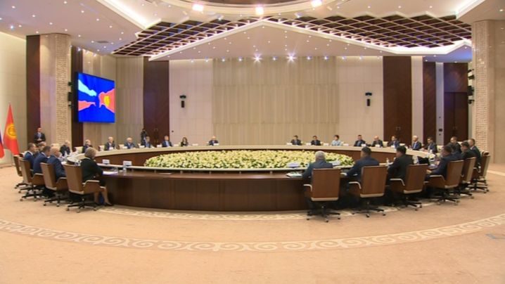 Путин: товарооборот РФ и Киргизии в прошлом году вырос до рекордных величин