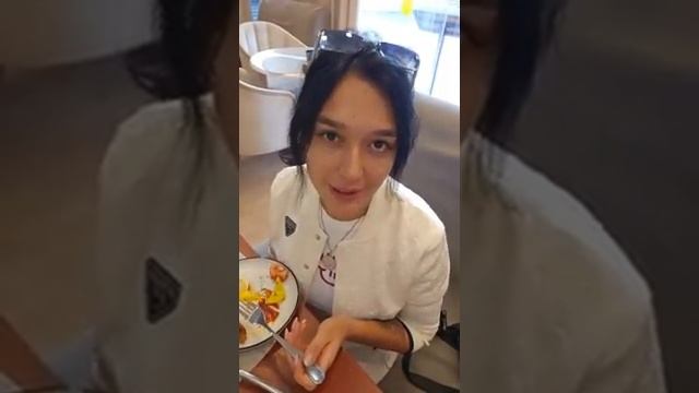 Едим хинкали с Алеутами и Валентиной