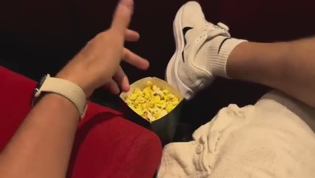 Беженец🇮🇩Бали. СВИДАНКА С БЛОНДИНКОЙ СОРВАЛАСЬ. БАЛИЙСКИЙ КИНОТЕАТР И НОВЫЙ «ХИЩНИК».