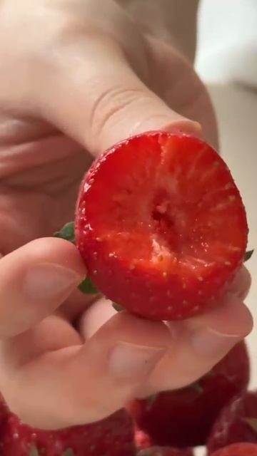 Клубника эстетика