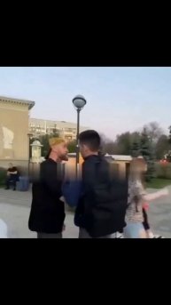 Преследовал несовершеннолетних девочек и был наказан. Подписываемся 😉