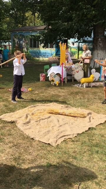 Работа мотыги медленно. Повтори быстро.