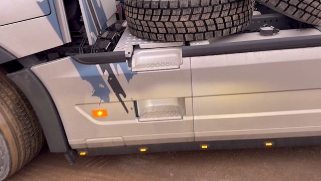 Ставлю зимнюю резину на Вольво ,готовлю к зиме