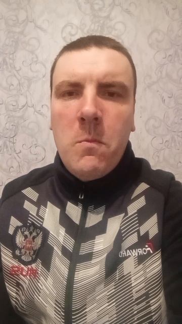 Мужик берёт кредит.mp4