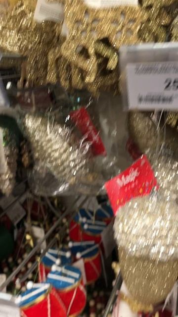 Новогодние игрушки