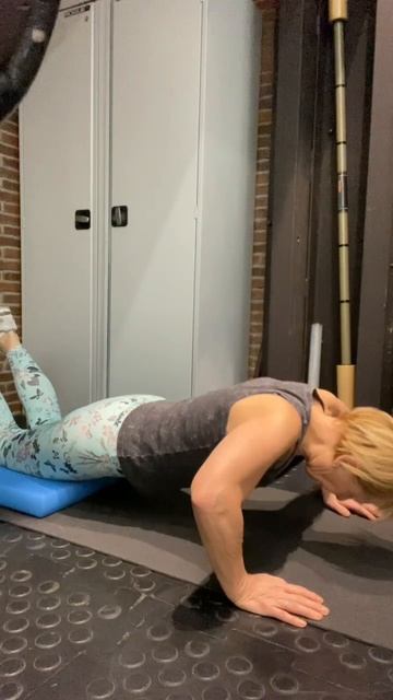 Женская тренировка в зале #маринацарева #женскаятренажерка #грудь