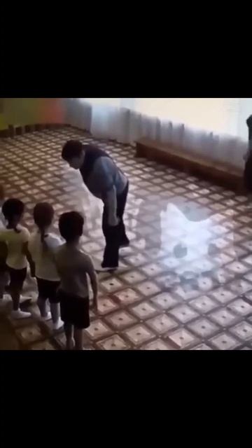Зачем такие жабы идут работать воспитателями? Подписываемся 😉
