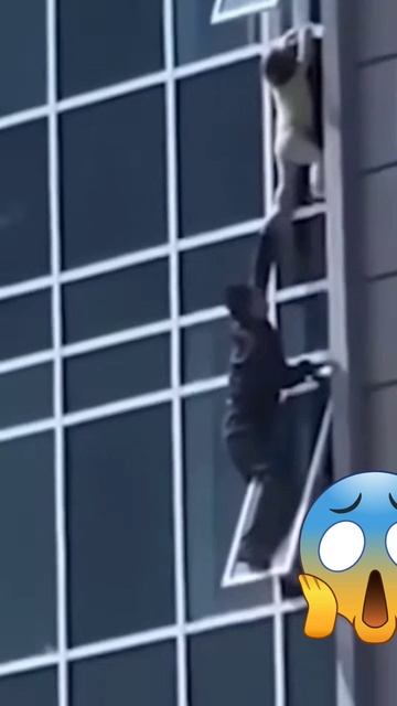 Герои не носят плащи! Подписываемся 😉