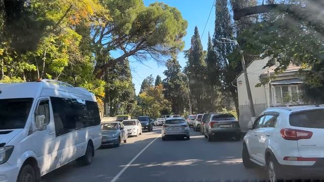 Ялта. Ломоносова, Маршака, Кирова до Садовой ул. Ост. "Спартак". 30.10.2025. Крым. Crimea. Yalta.