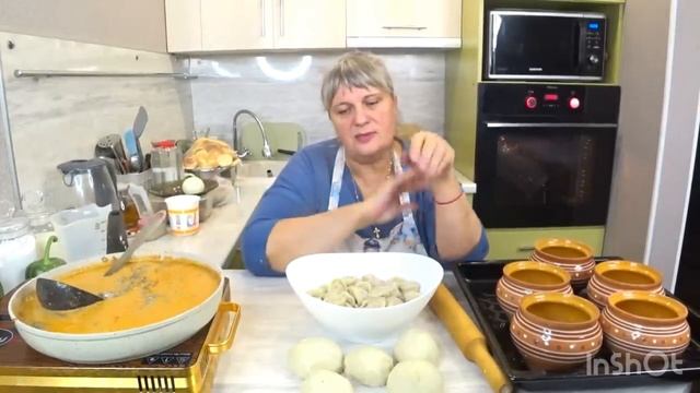 Это блюдо пельмени в горшках у нас готовят на Новогодний стол!Мастер класс!