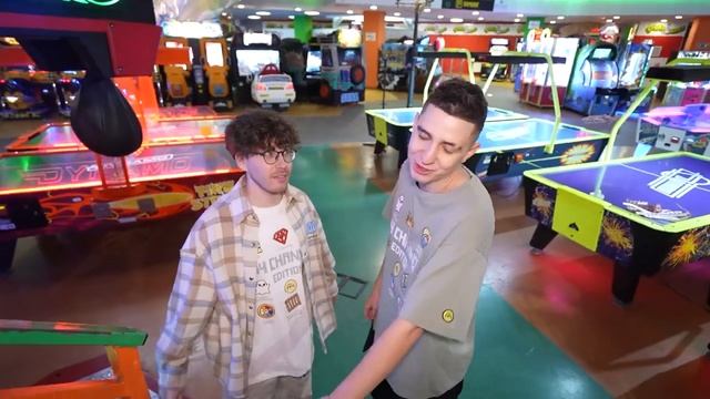 📹 Кто Выиграет Больше БИЛЕТИКОВ в ИГРОВОМ ЦЕНТРЕ Челлендж !