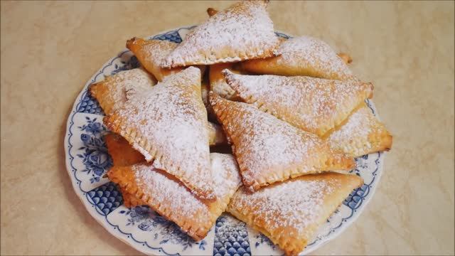 ТВОРОЖНЫЕ треугольники  с ЯБЛОКАМИ и ИЗЮМОМ домашняя творожная выпечка