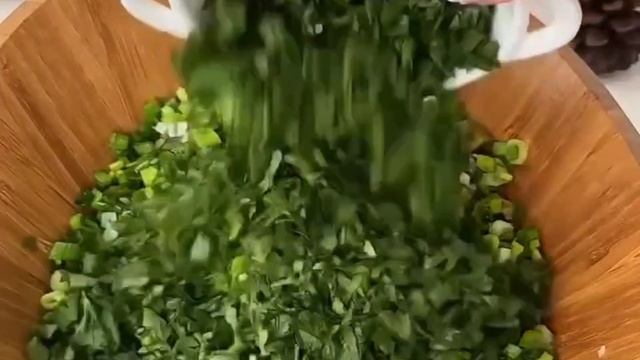 1000009436.mp4. ЯРКИЙ ОВОЩНОЙ САЛАТ. ПОДОЙДЁТ ДЛЯ ПРАЗДНИКА