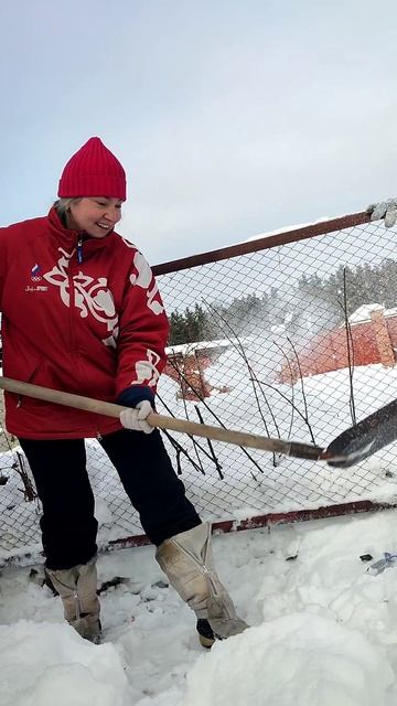 С лопатой в руках! #лопата