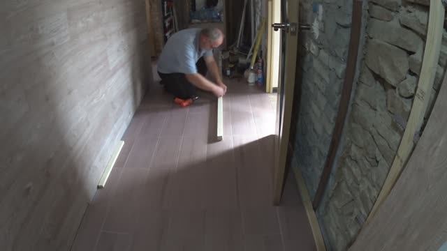 ЖИВЕМ В ДЕРЕВНЕ!!ПОГОДКА БАЛУЕТ!!С ИНТЕРНЕТОМ БЕДА!ПРОДОЛЖАЕМ РЕМОНТ В КОРИДОРЕ!ДЕРЕВЕНСКИЕ ХЛОПОТЫ