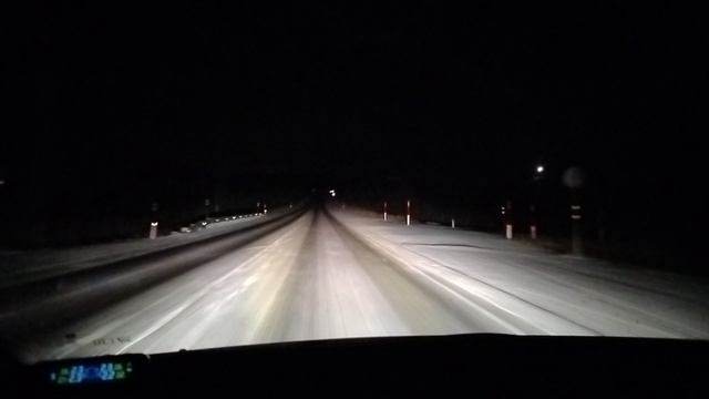 Bi-LED RAYTON LAZER PRO V2. Cравнение LED с ближним по трассе плюс дальний.