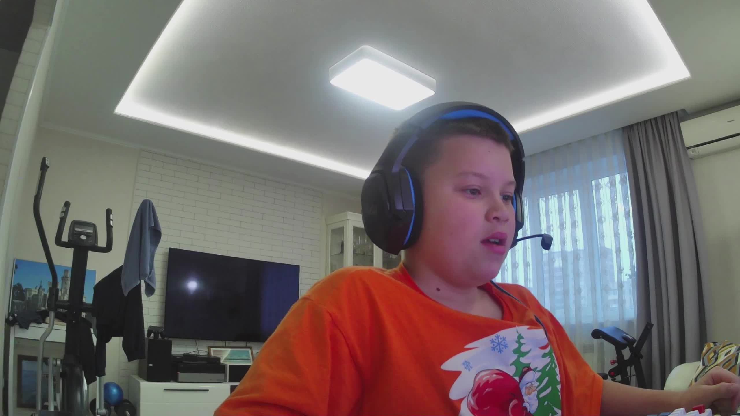 Играем в Escape from Duckov 2 стрим.