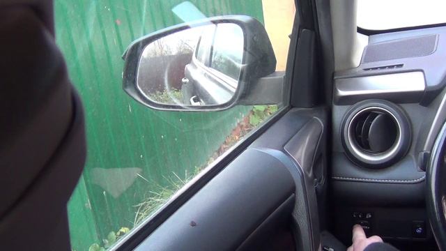 Регулировка зеркал в Toyota RAV 4