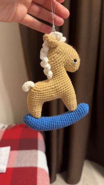 Лошадки на качалке