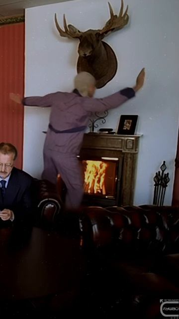 🎬 Даун Хаус - Он шёл по улице и круассан ел.