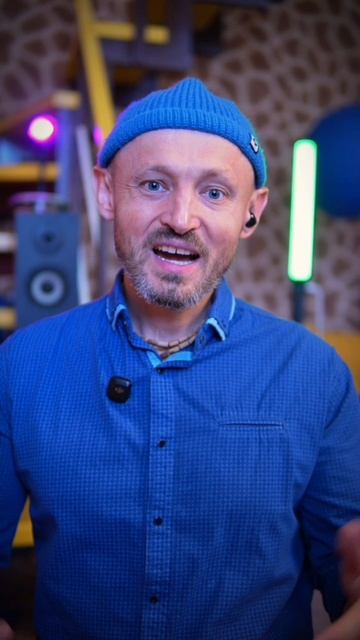 Лицемерие не утаить.