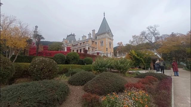 2025.11.04 Три дворца