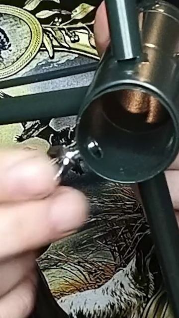 Показываем и исправляем конструктивные недостатки стандартной искусственной новогодней ёлки.