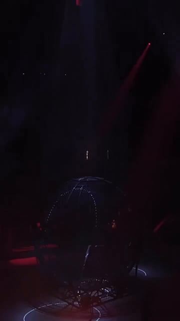 Лазерное шоу в представлении "Одержимые"!