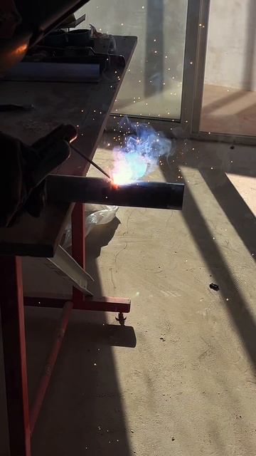 Поменяли полотенчик на прямой участок трубы #сантимшва #сварка #сваркатруб