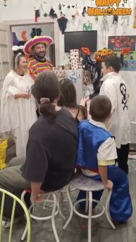 игра стульев для детей на Хэллоуин🎃👻🍬👻🍬😱