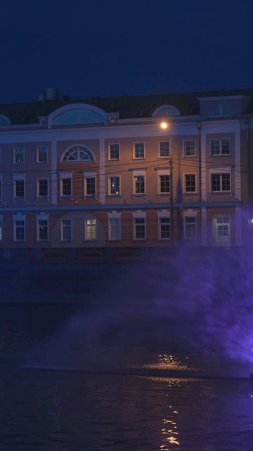 Плавающие фонтаны в Москве на Водоотводном ка