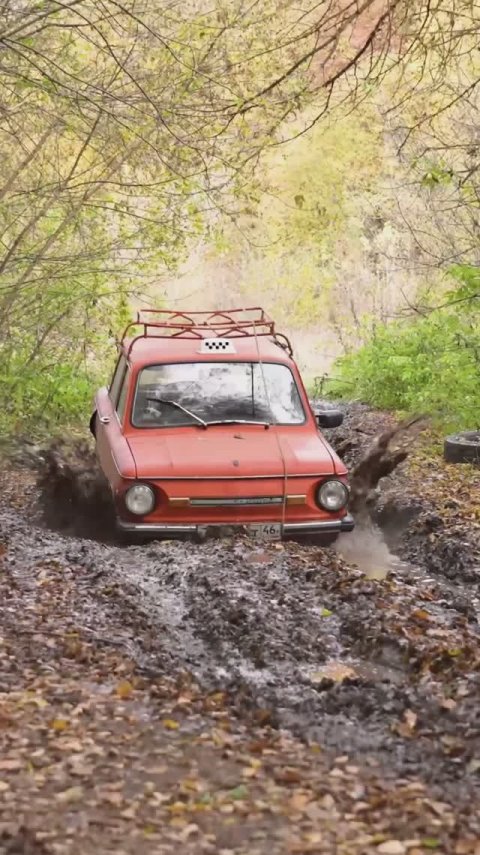 ЛЕГЕНДЫ О ПРОХОДИМОСТИ ЗАЗ 968 / ЛЕСНОЙ ДРИФТ В ГРЯЗИ НА ЗАПОРОЖЦЕ!