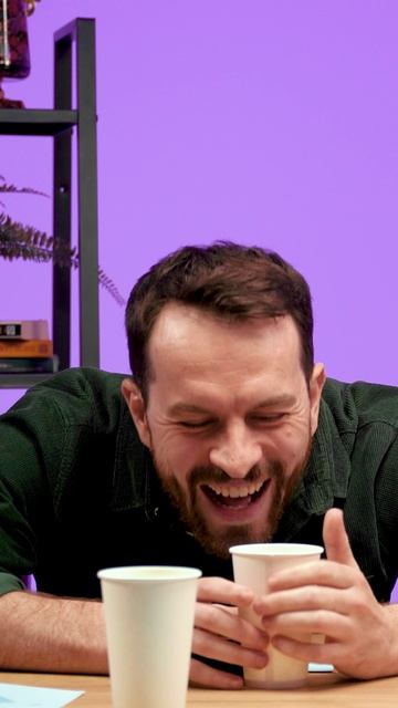 У буддистов нет совести?! 😅 Японец о жизни в России | Игры с иностранцами Skyeng