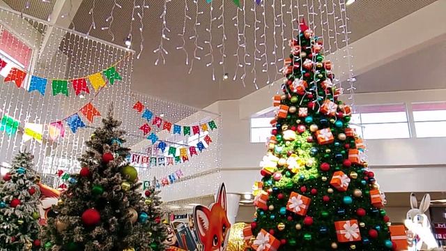 Елка в ТЦ «Красная Площадь» Анапа