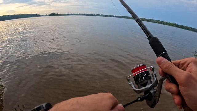 Выбрались на природу с другом. Рыбалка на водохранилище.