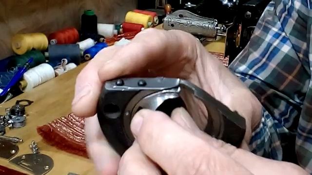 108 Петляет путает и рвёт нитку внизу на ПМЗ-1 или ПМЗ-2М Это легко устраняется