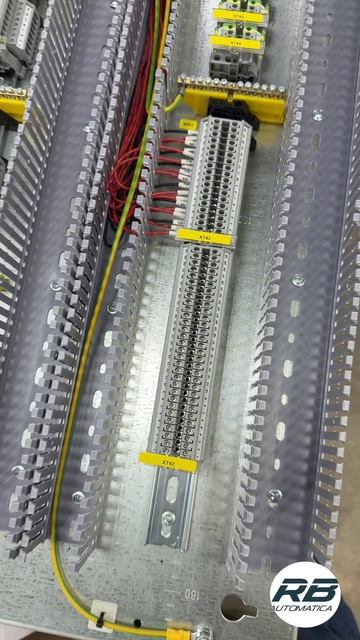 Сборка шкафа управления на производстве РБ-Автоматика ( ООО «Фербер»)