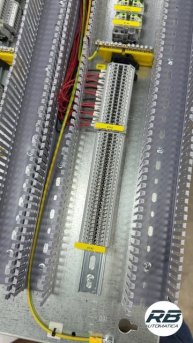 Сборка шкафа управления на производстве РБ-Автоматика ( ООО «Фербер»)