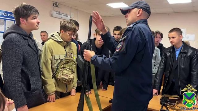 Во Владивостоке сотрудники патрульно-постовой службы полиции провели «Урок мужества»