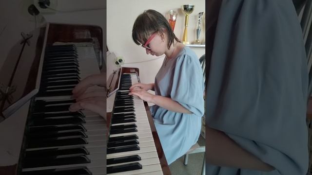 3 место – «Двое в кафе», исполнитель: Поздеева Юлия