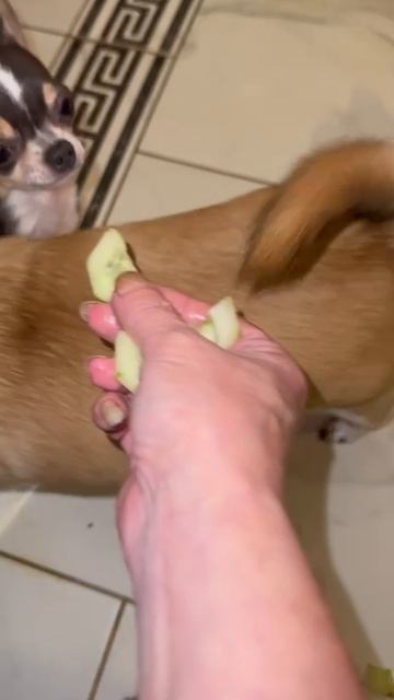 Всем надо дать.