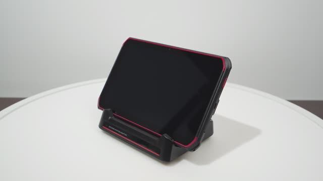 Планшет АТОЛ Smart P20 на подставке