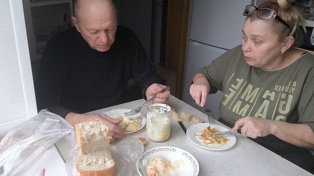 ОБЕД _ с НАМИ. ЧТО _ ВКУСНОГО?.